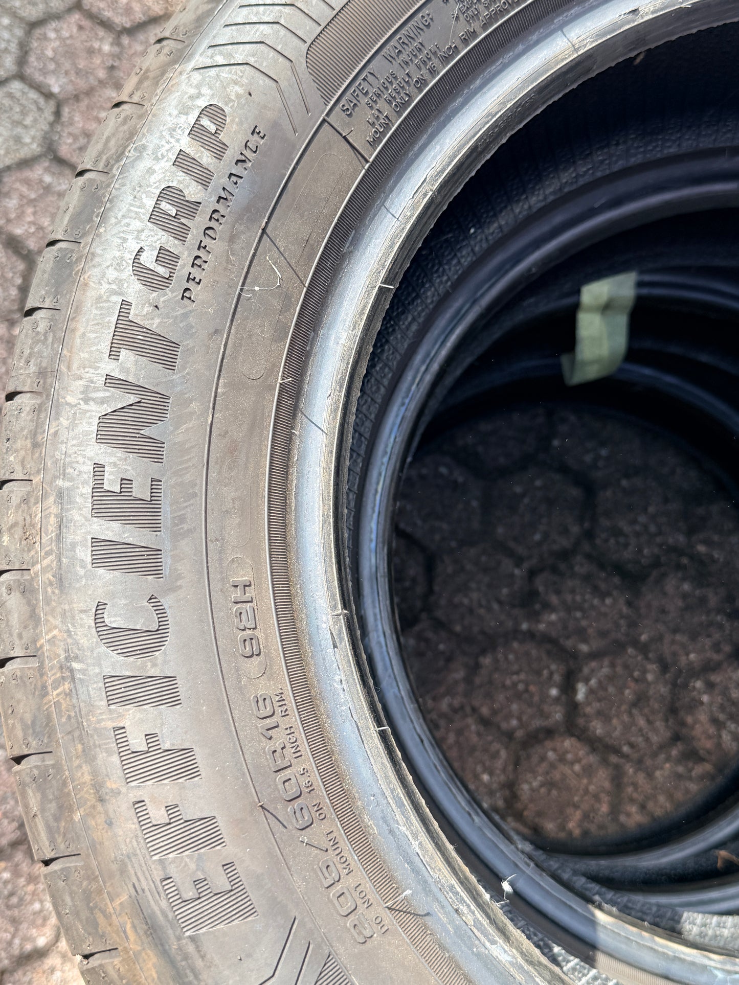 205/60/16 - estive - Goodyear - DOT 2025 - Usato