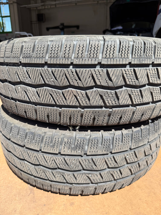 215/65/16C - Invernali - Hankook - DOT 2022 - Usato