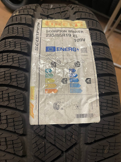 235/65/19 - Invernali - Pirelli - DOT 2022 - Nuovo