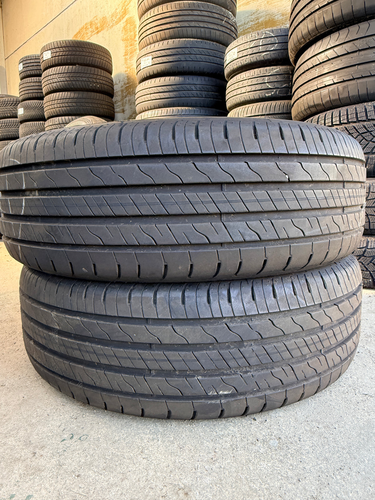 205/55/19 - Estive - Goodyear - DOT 2024 - Usato