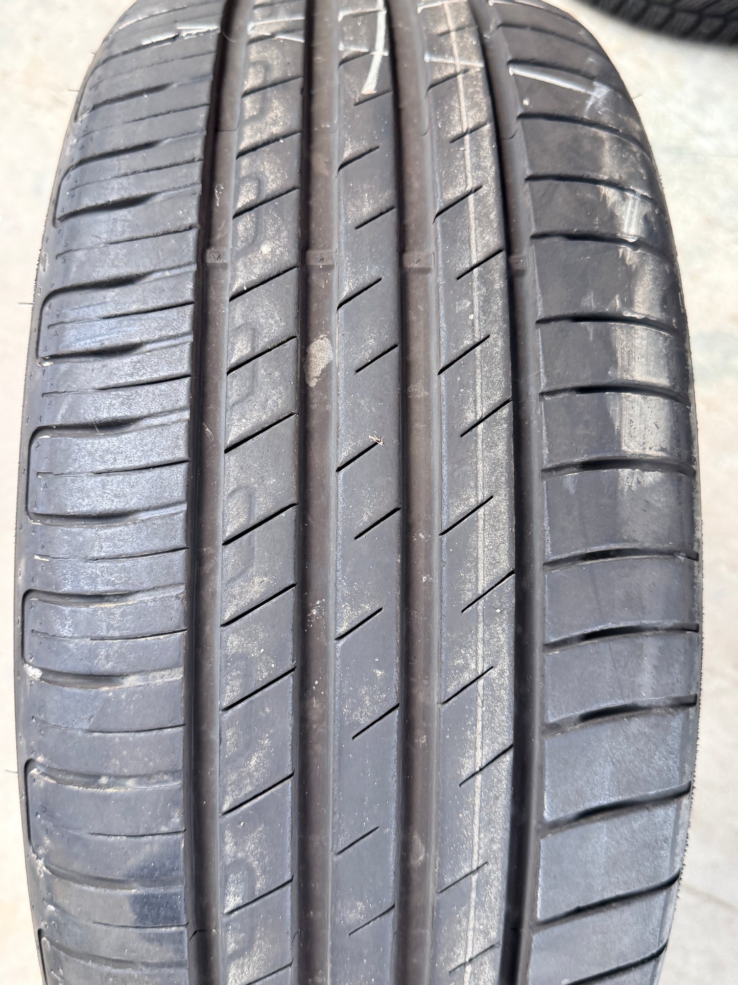 225/45/18 - Estive - Goodyear - DOT 2023 - Usato