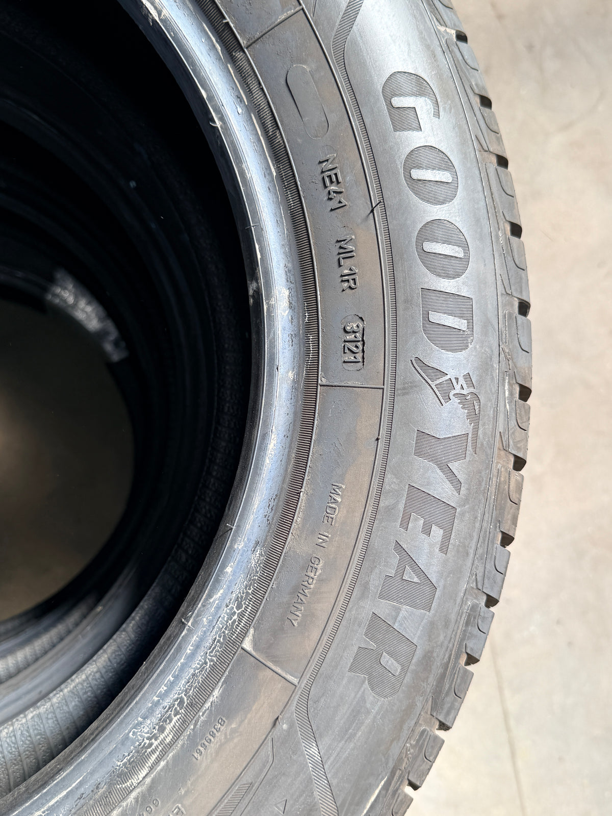 225/60/17 - Invernali - Goodyear - DOT 2021 - Usato