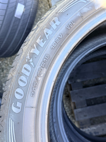 245/45/19 - Estive - Goodyear - DOT 2023 - Usato