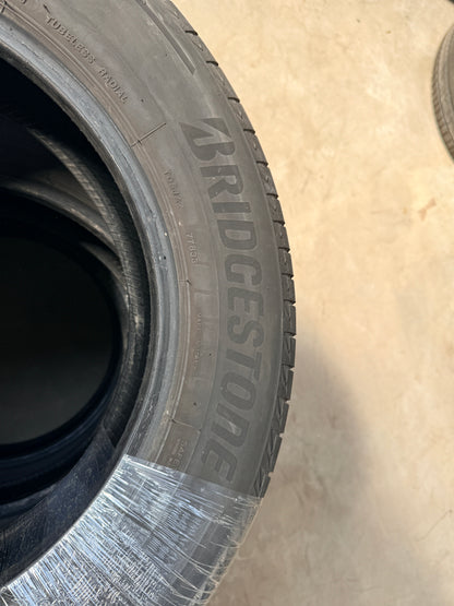 215/60/17 - Estive - Bridgestone - DOT da verificare - Usato