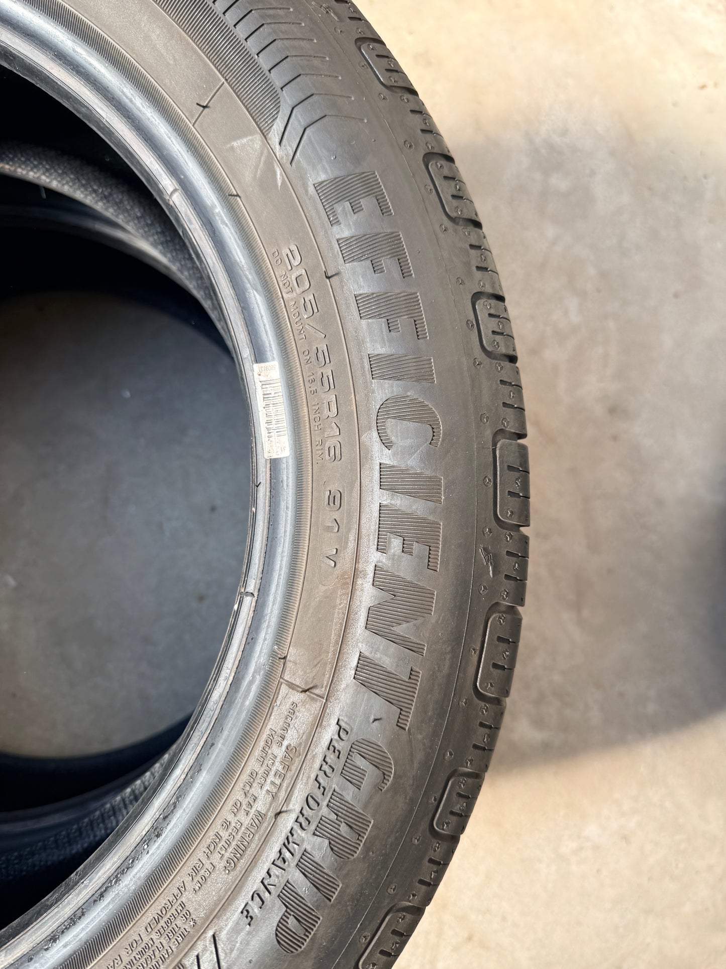 205/55/16 - Estive - Goodyear - DOT 2021 - Usato