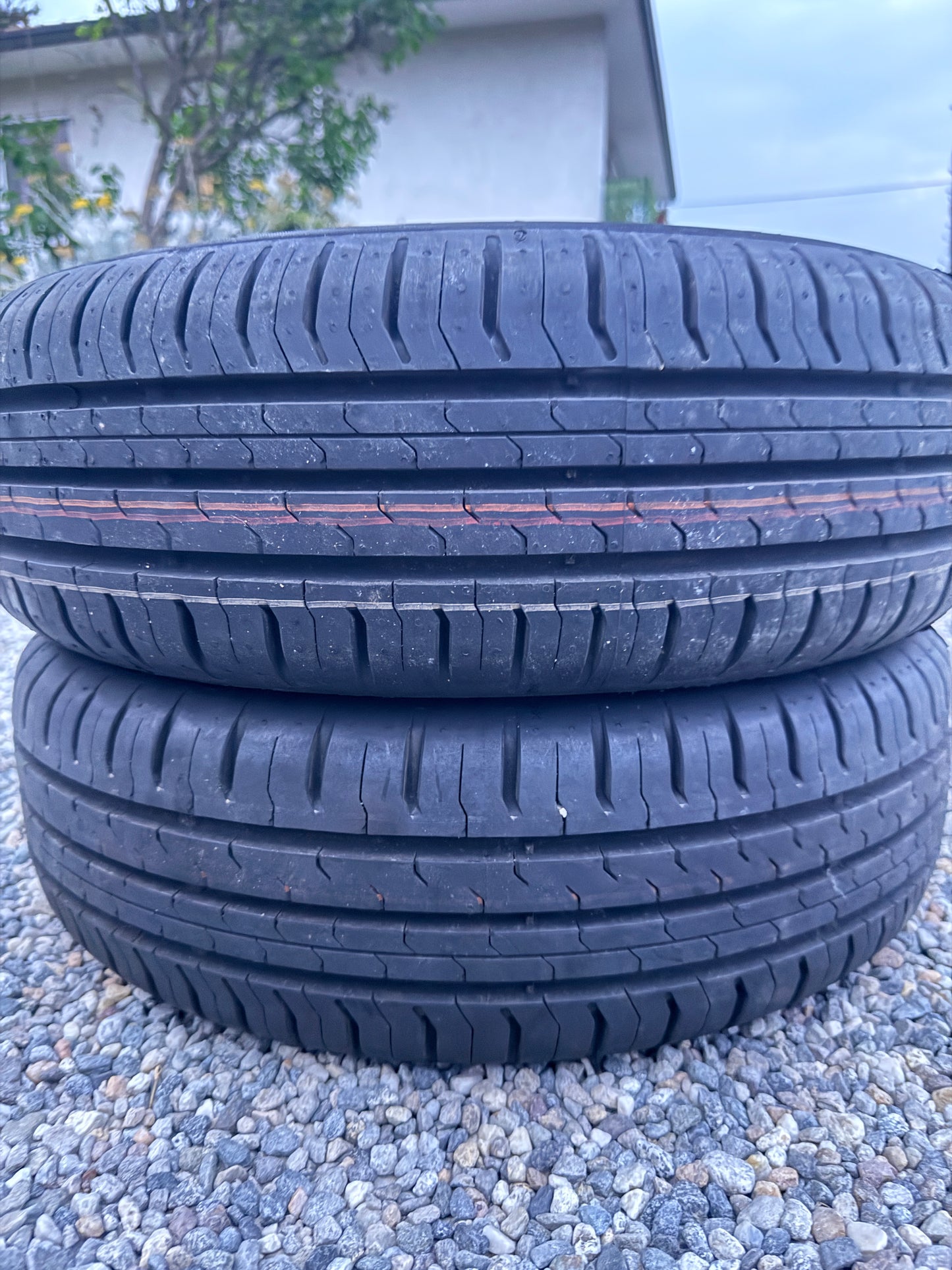 175/65/14 - Estive - Continental - DOT 2018 - Demo