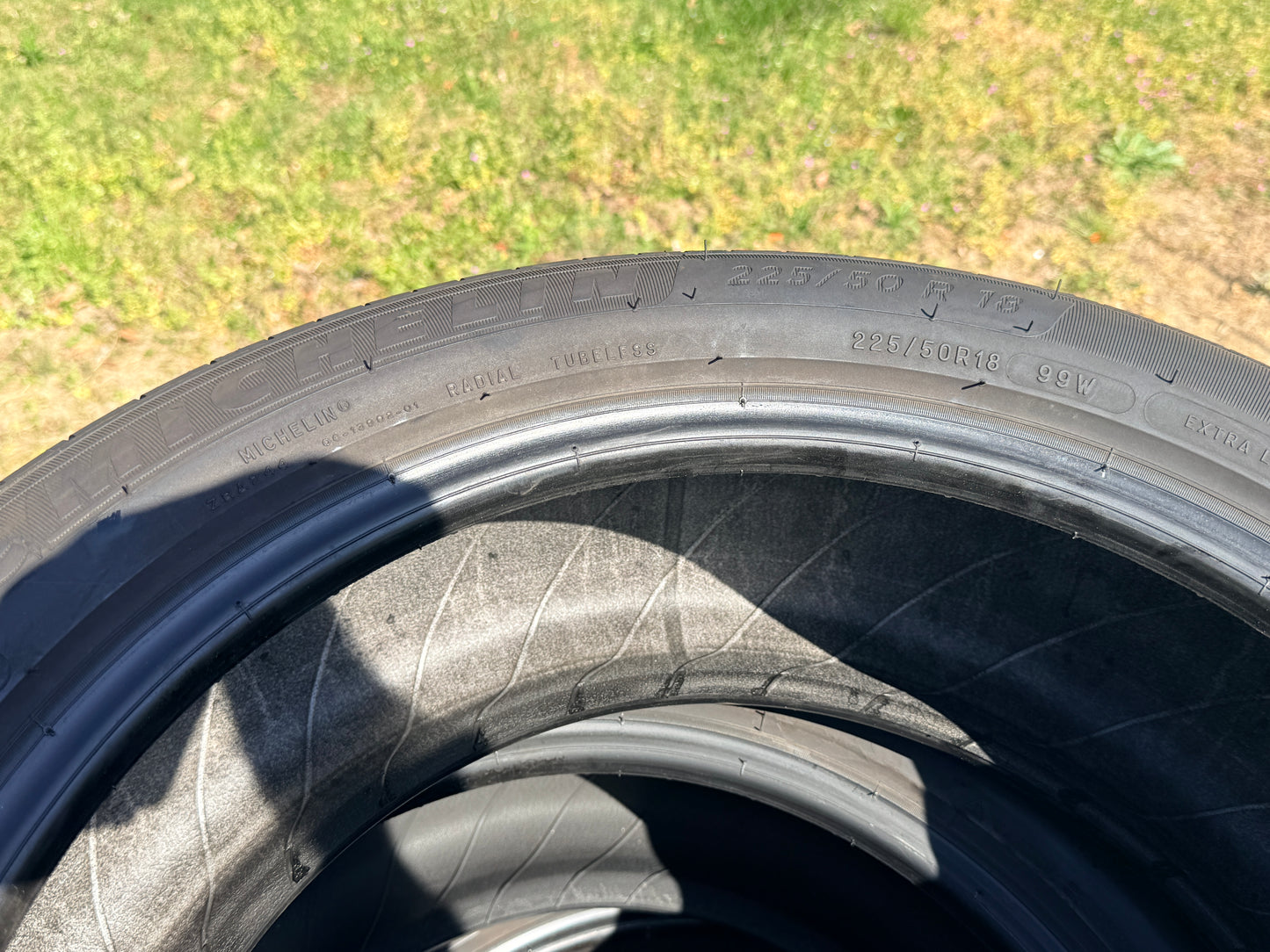 225/50/18 - Estive - Michelin - DOT 2021/2023 - Usato