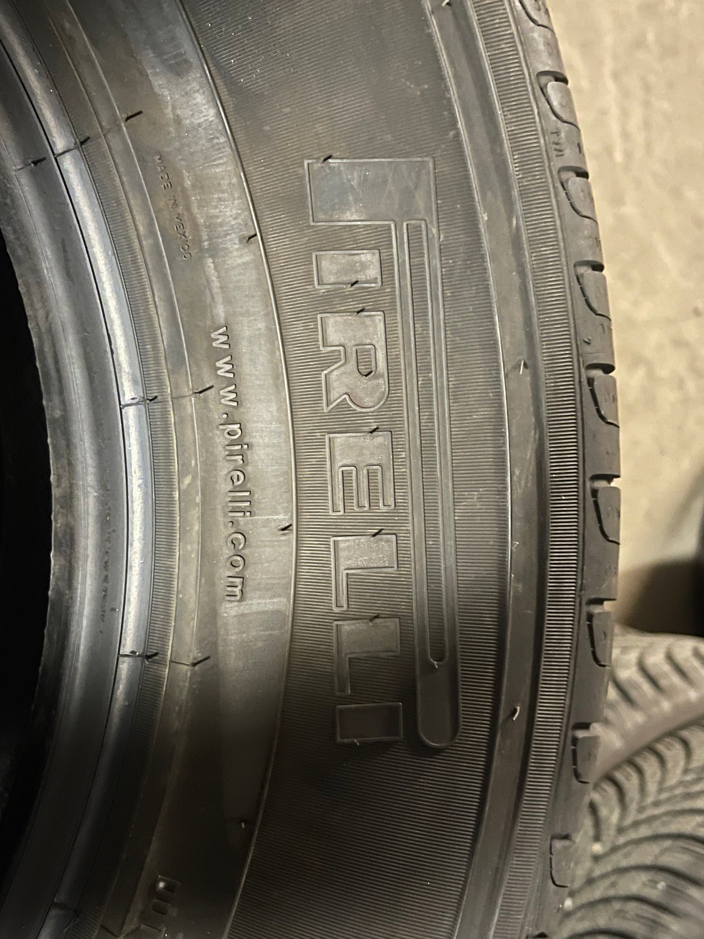265/60/18 - Estive - Pirelli - DOT 2021 - Usato