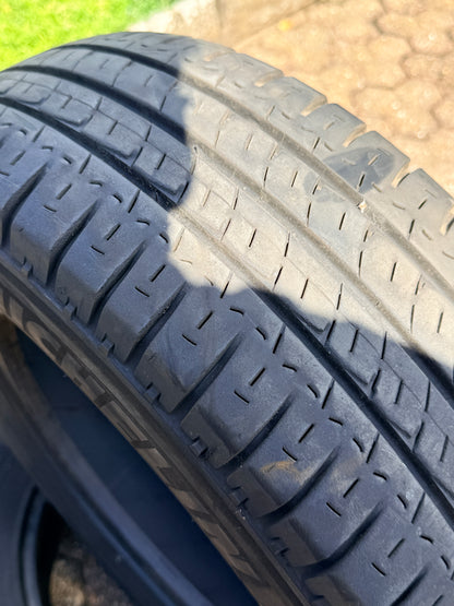 215/70/15C - Estive - Michelin - DOT 2019 - Usato