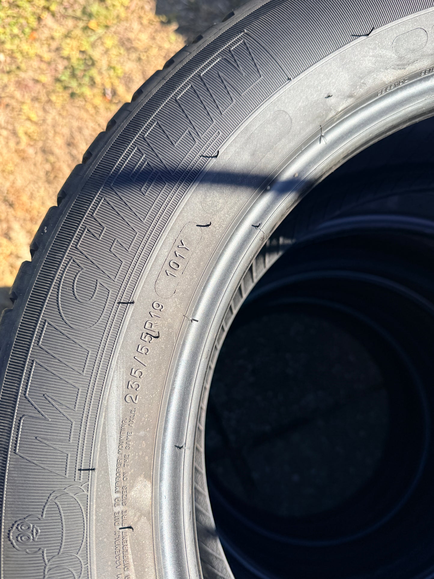 235/55/19 - Estive - Michelin - DOT 2018 - Usato