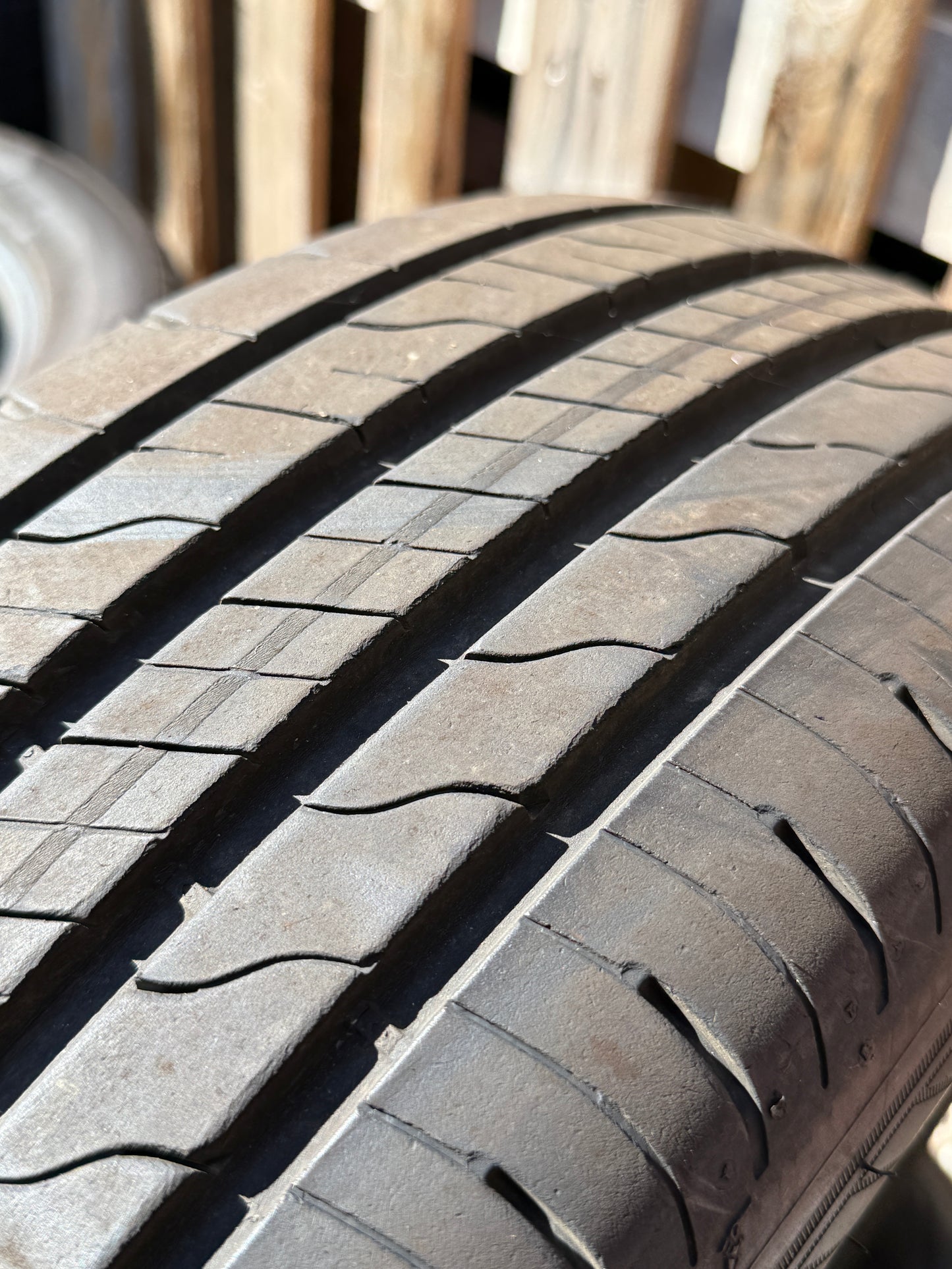 205/55/19 - Estive - Goodyear - DOT 2023/2025 - Usato