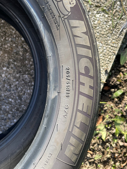 205/55/19 - Estive - Michelin - DOT 2022 - Usato