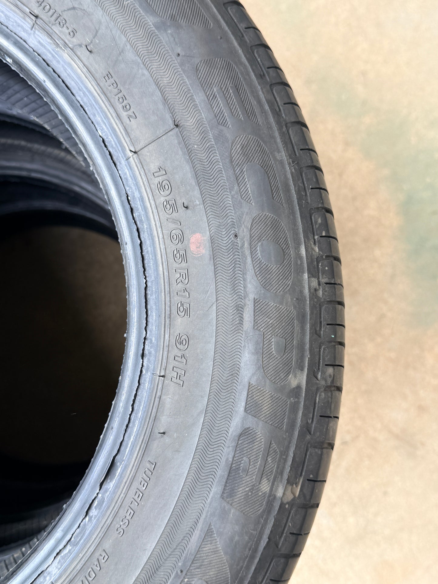 195/65/15-Estive-Bridgestone-DOT 2024-Usato