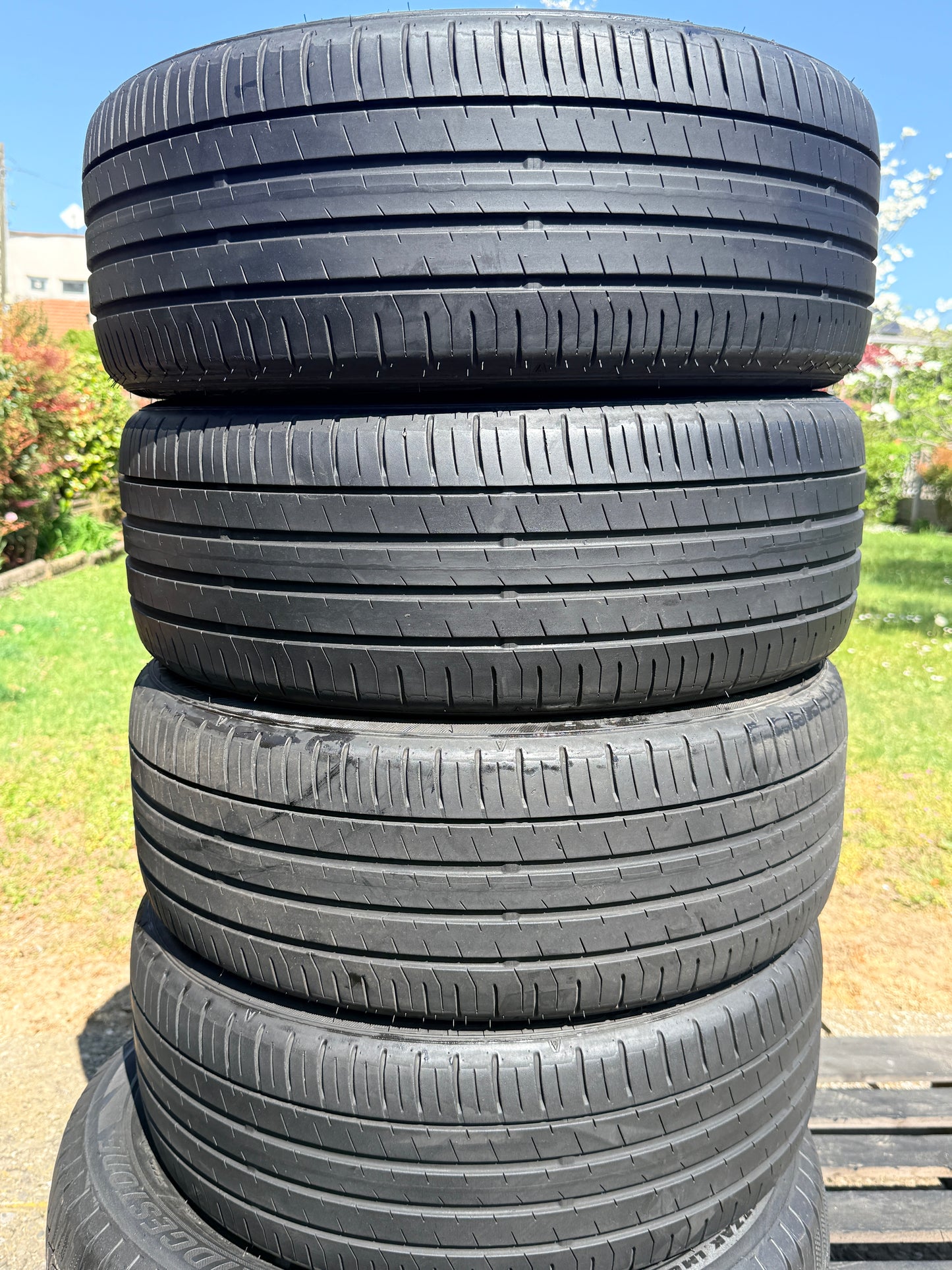 215/45/18 - Estive - Falken - DOT 2019 - Usato