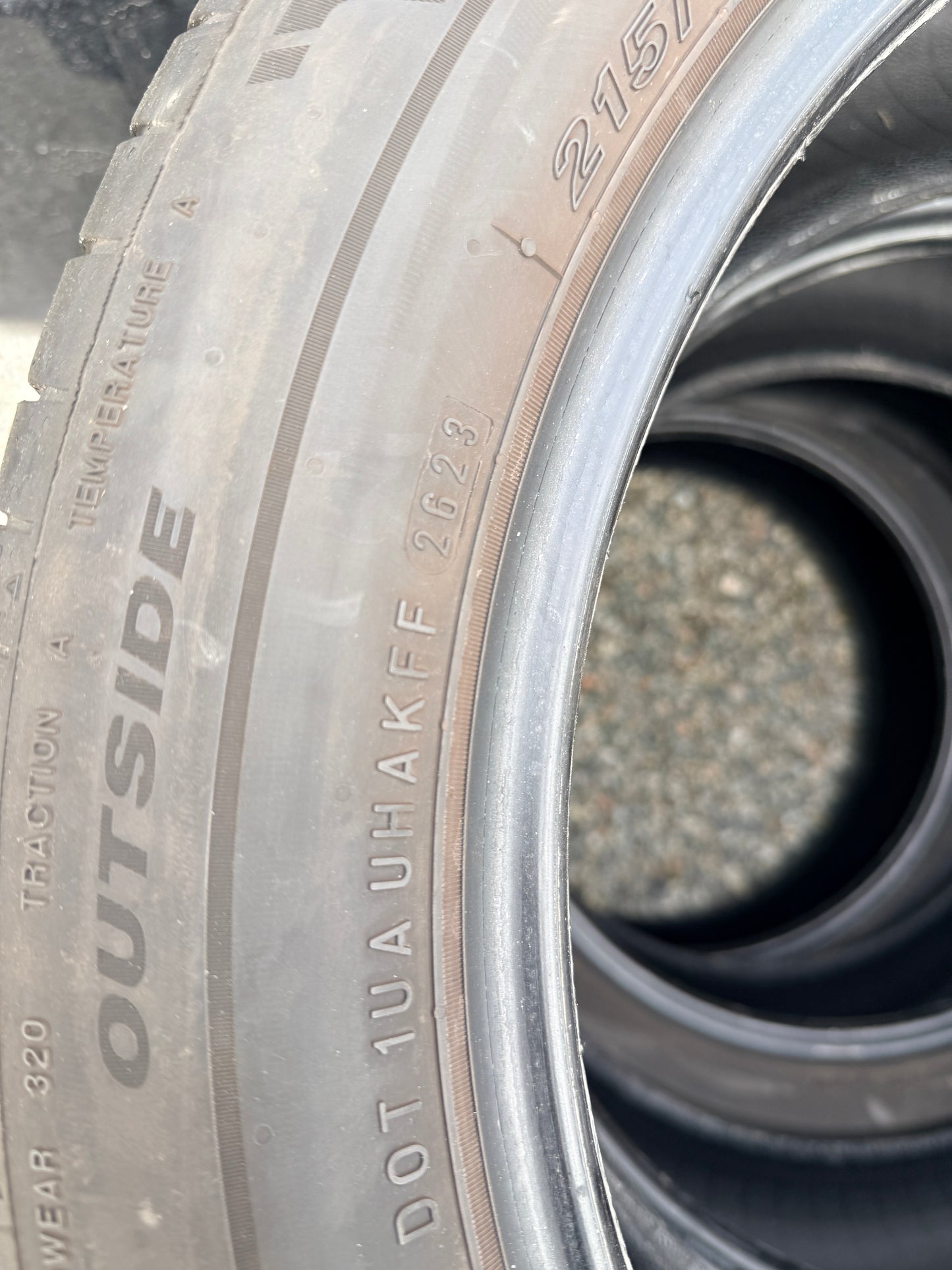 215/55/18 - Estive - Nexen - DOT 2023 - Usato