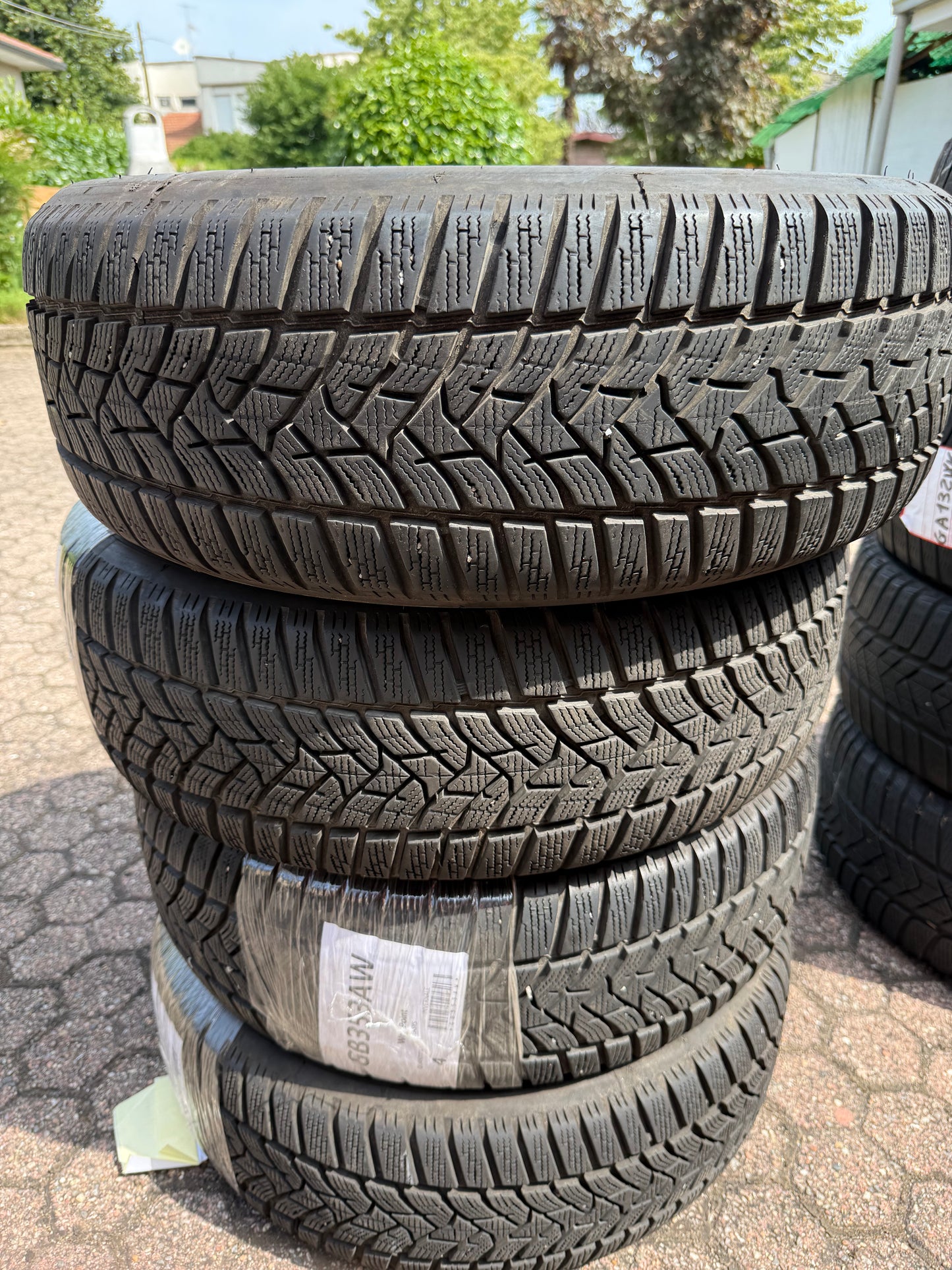 215/60/16 - Invernali - Dunlop - DOT 2020 - Usato