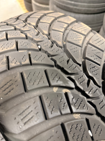 225/50/17 - Invernali - Kumho - DOT 2021 - Usato