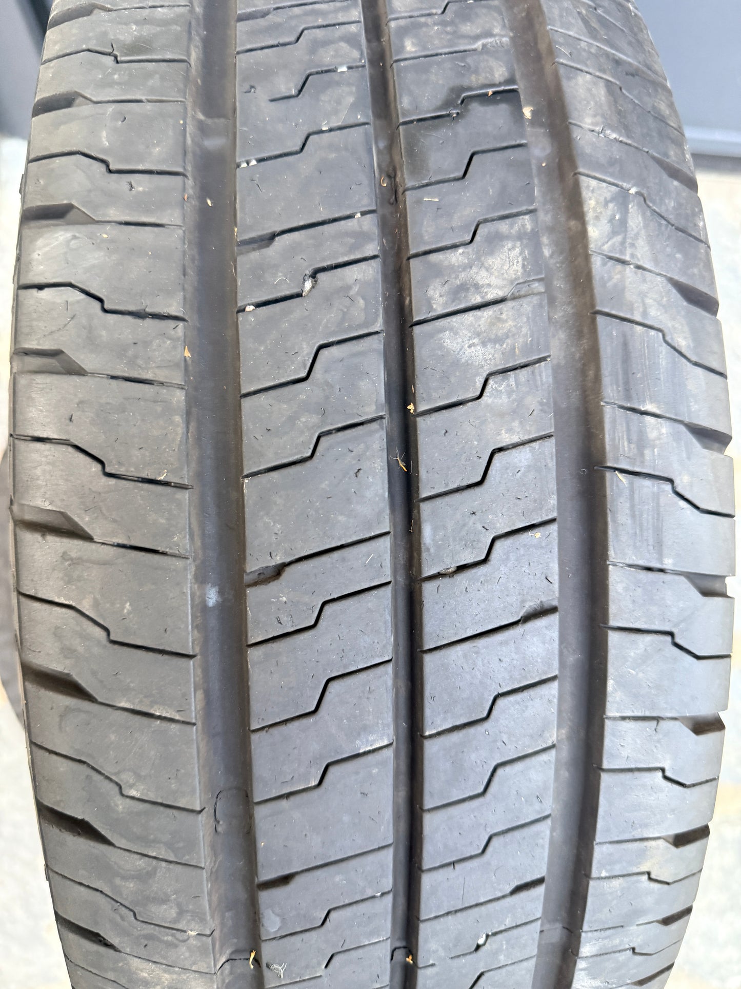 215/70/15C - Estive - Continental - DOT 2024 - Usato