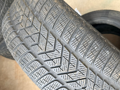 255/45/20 - Invernali -  Pirelli - DOT 2022 - Usato