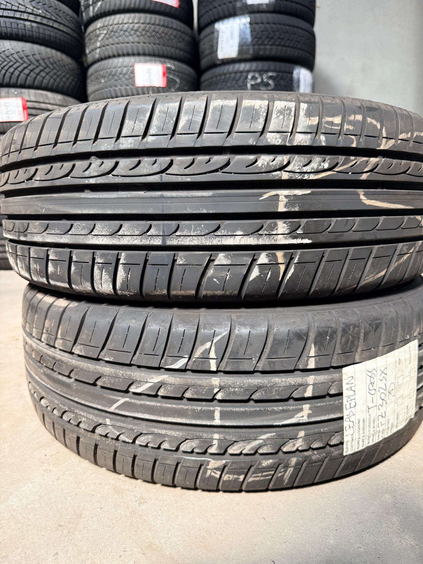 205/55/17 - Estive - Dunlop - DOT 2022 - Usato