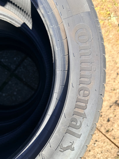 225/55/18- Estive - Continental - DOT 2024 - Usato