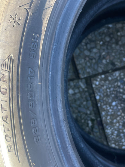 225/50/17 - Invernali - Dunlop - DOT 2017 - Usato