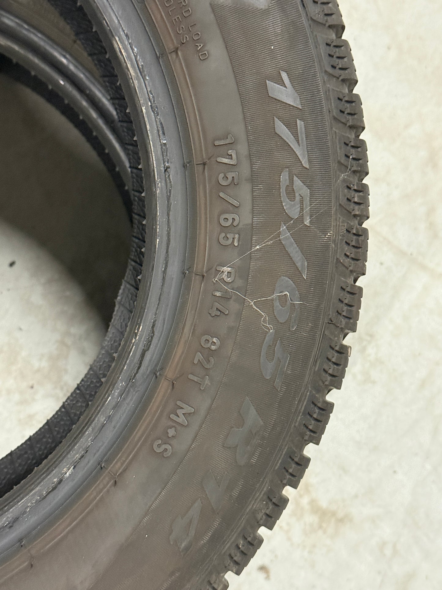 175/65/14- Invernali - Pirelli - DOT 2022 - Usato