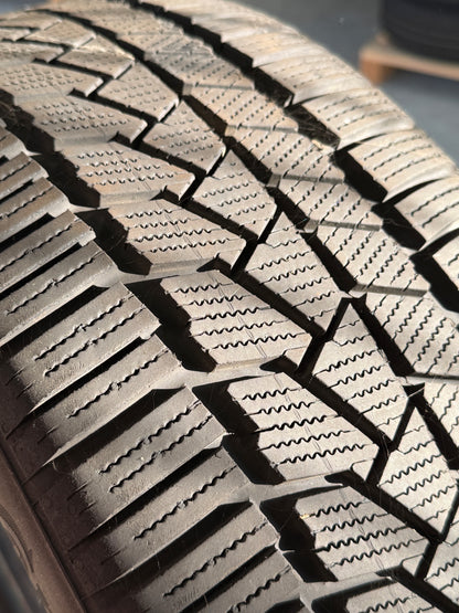 225/45/17 - Invernali - Continental - DOT 2022 - Usato