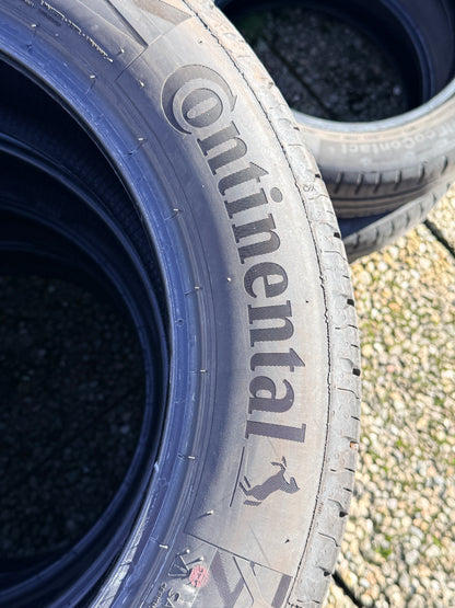 215/55/17 - Estive - Continental - DOT 2021 - Usato