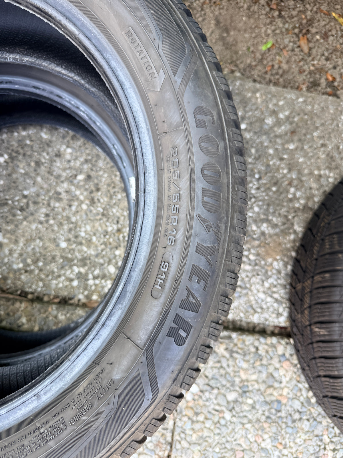 205/55/16-Invernali-Goodyear-DOT 2019-Usato