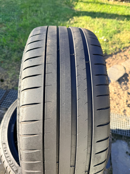 215/40/18 - Estive - Michelin - DOT 2021 - Usato