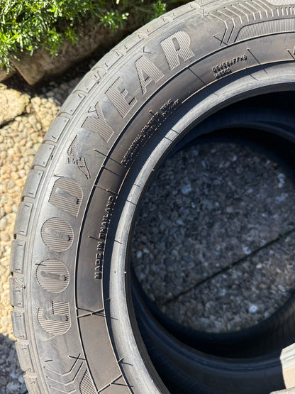 175/65/15 - Estive - Goodyear - DOT 2020 - Usato