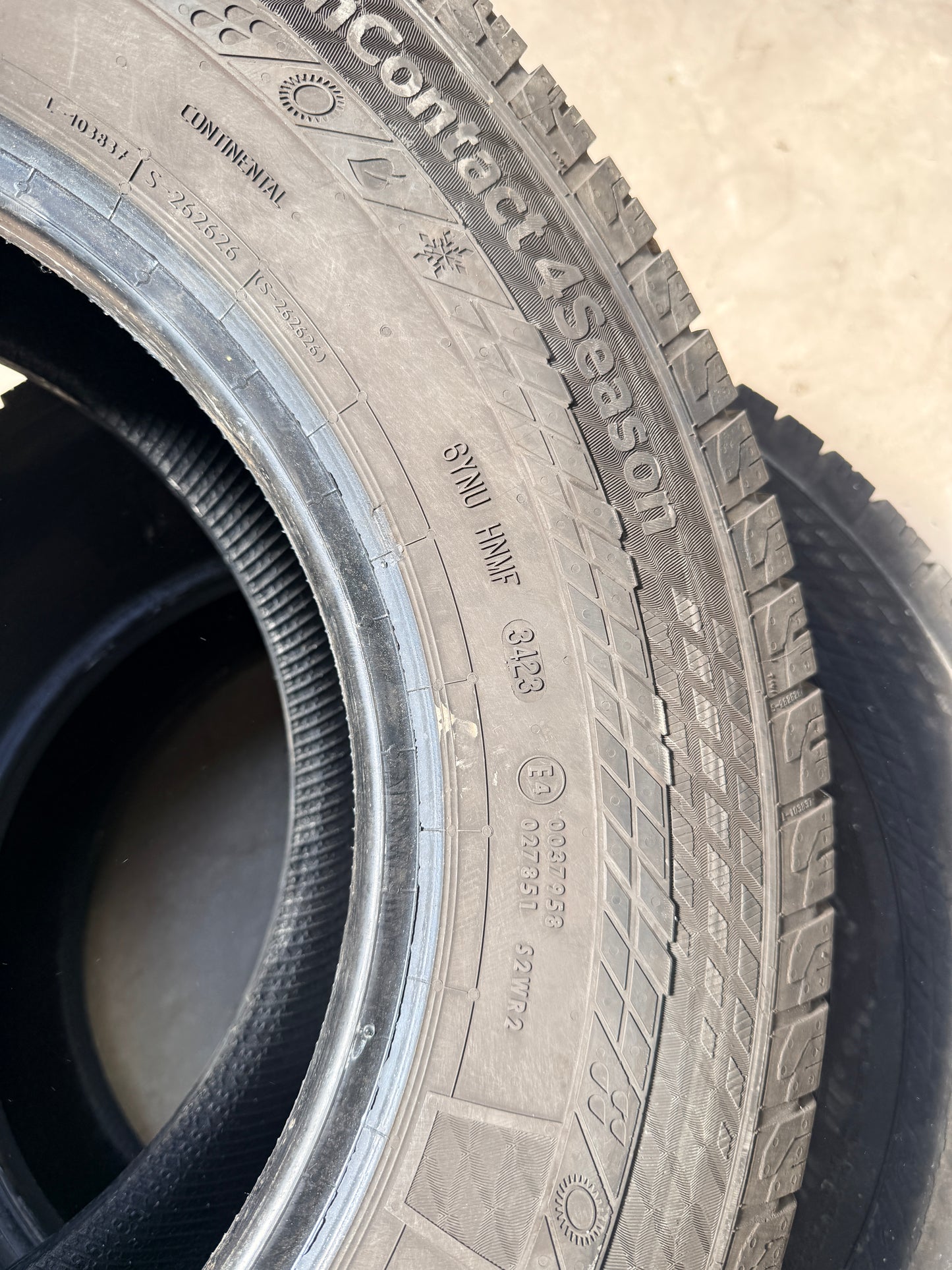225/70/15C - 4 stagioni - Continental - DOT 2023 - Usato