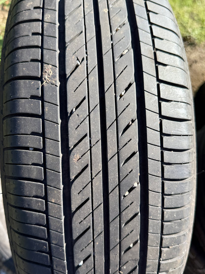195/65/15-Estive-Bridgestone-DOT 2022-Usato