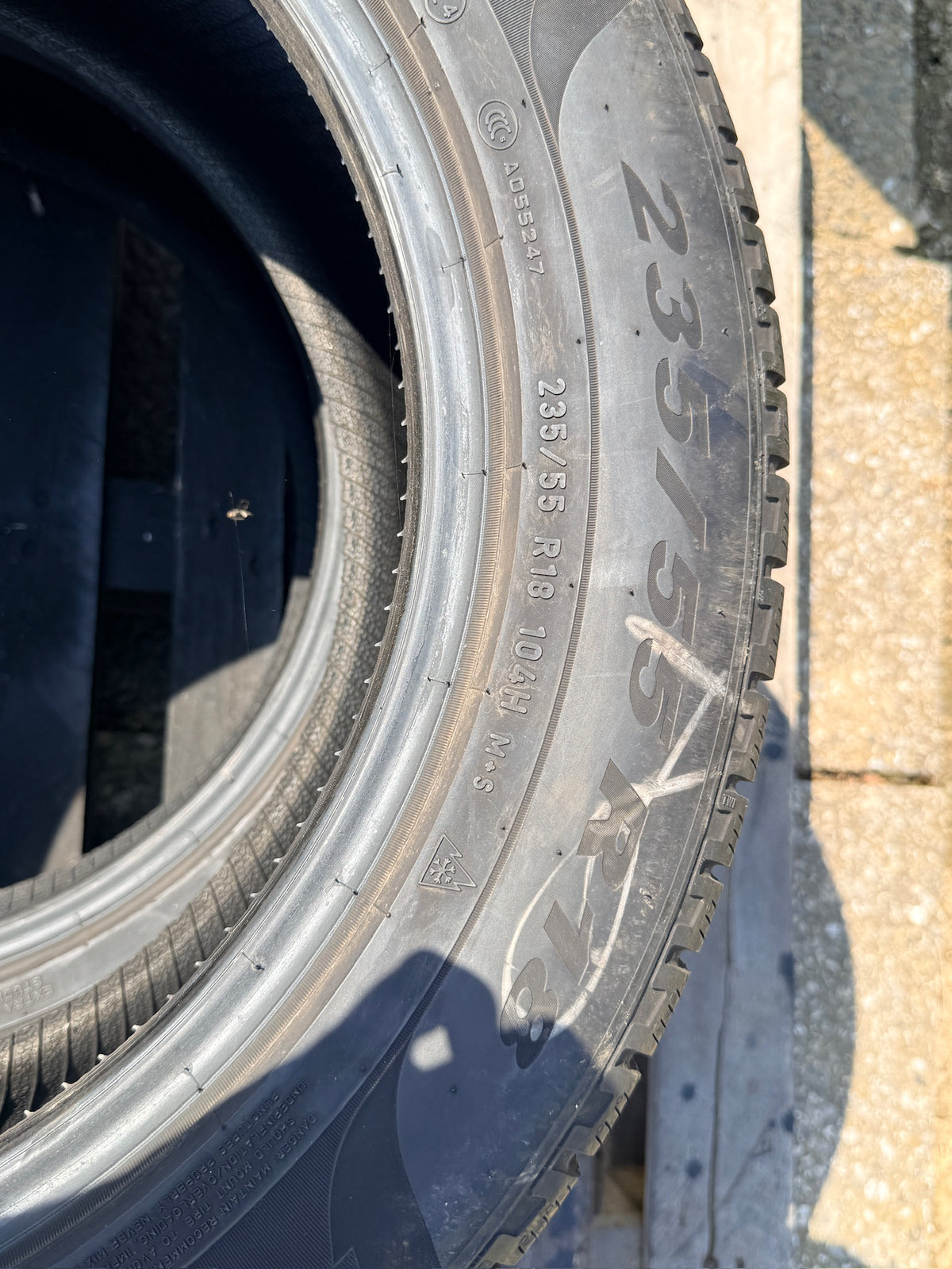 235/55/18 - Invernali - Pirelli - DOT 2020 - Usato