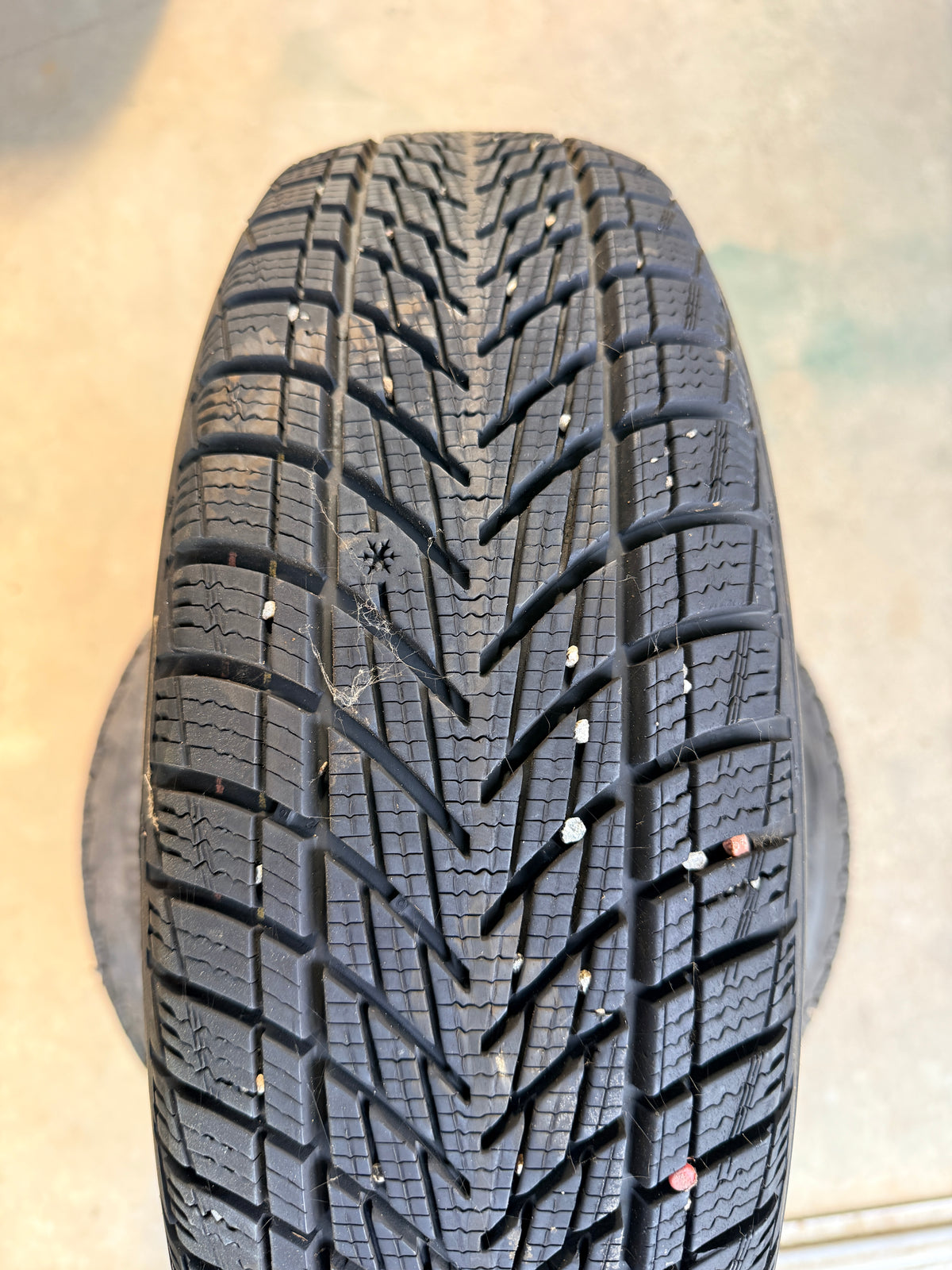 185/65/15 - Invernali - Goodyear - DOT 2023 - Usato