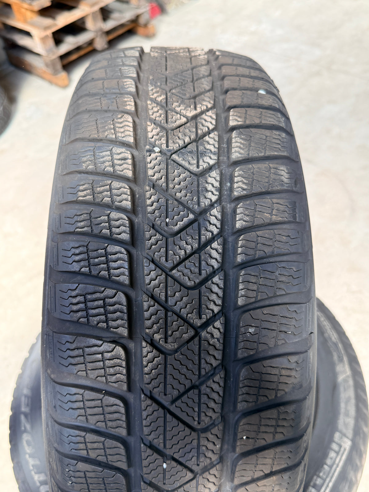 205/60/16 - Invernali - Pirelli - DOT 2019 - Usato