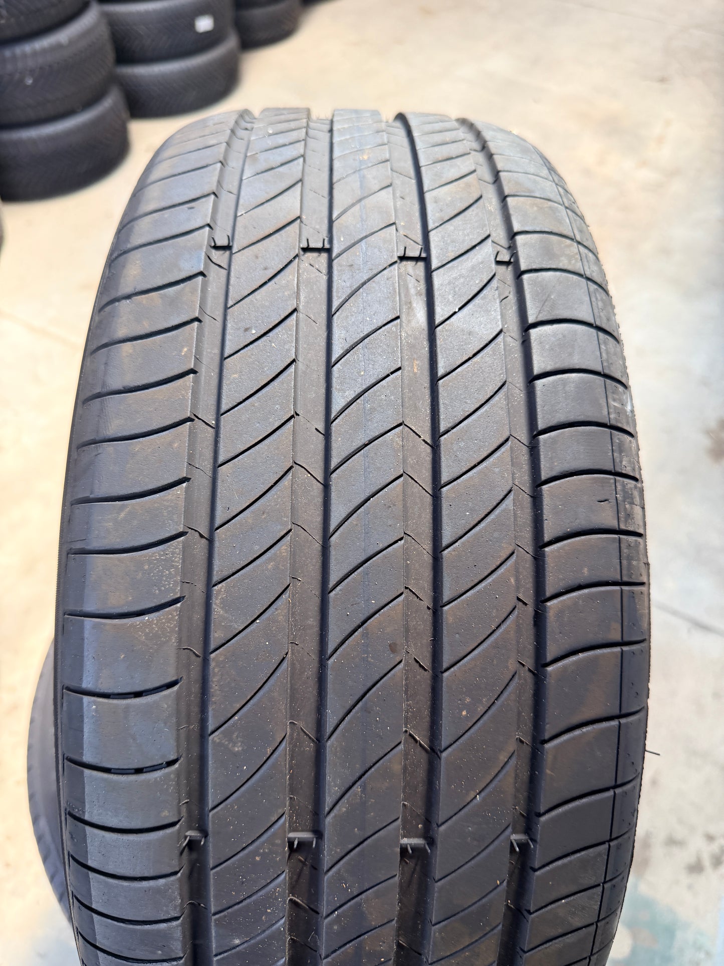 225/50/17 - Estive - Michelin - DOT 2021 - Usato