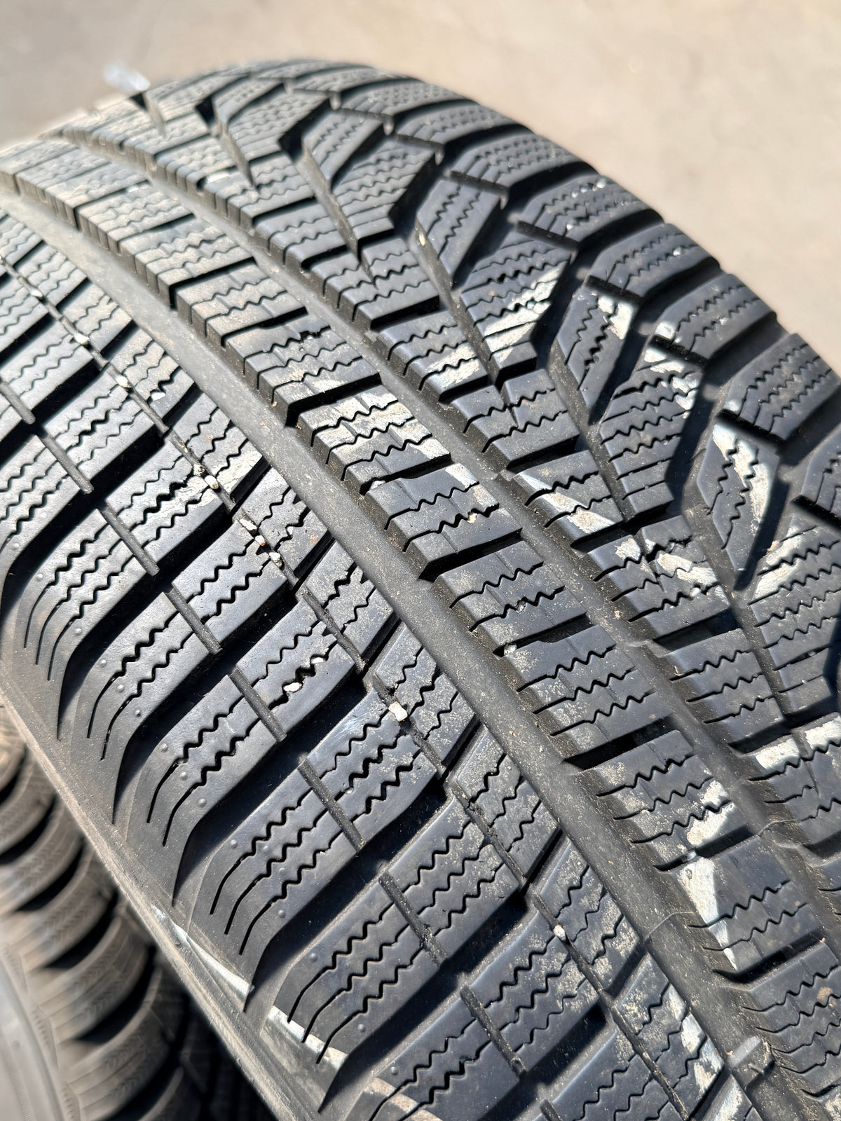 225/55/17 - Invernali - Hankook - DOT 2024|2020 - Usato