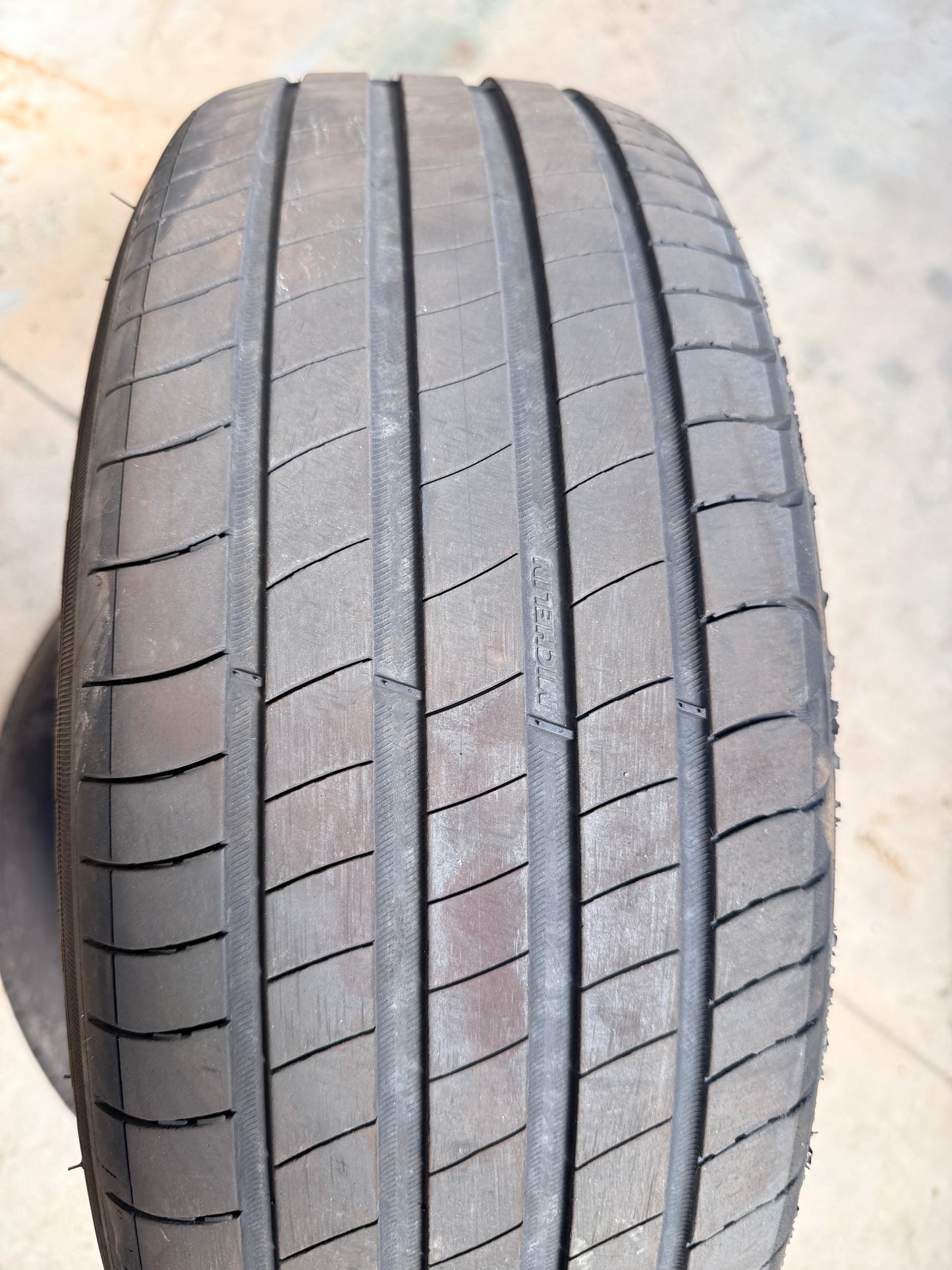 195/55/16 - Estive - Michelin - DOT 2024 - Usato