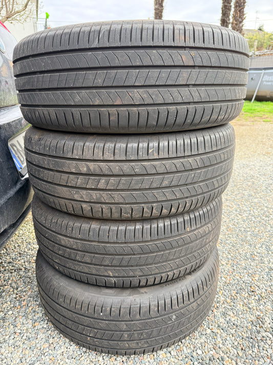 215/55/18 - Estive - Nexen - DOT 2023 - Usato