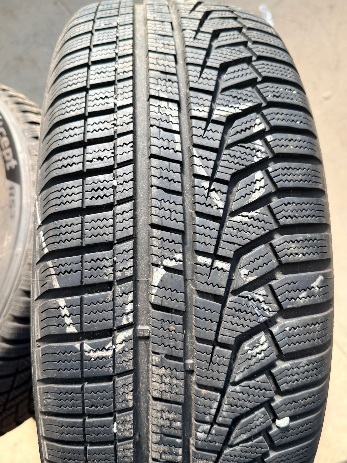 225/55/17 - Invernali - Hankook - DOT 2024|2020 - Usato