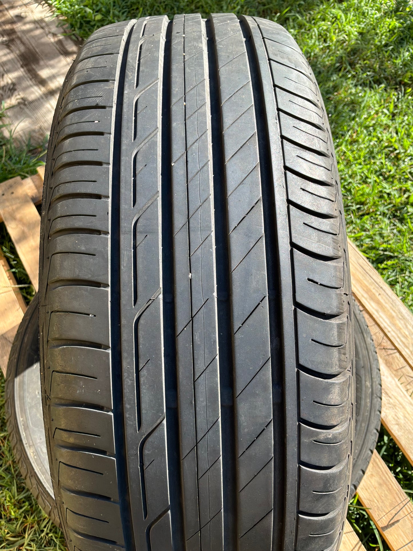 195/60/16-Estive-Bridgestone-DOT 2022-Usato