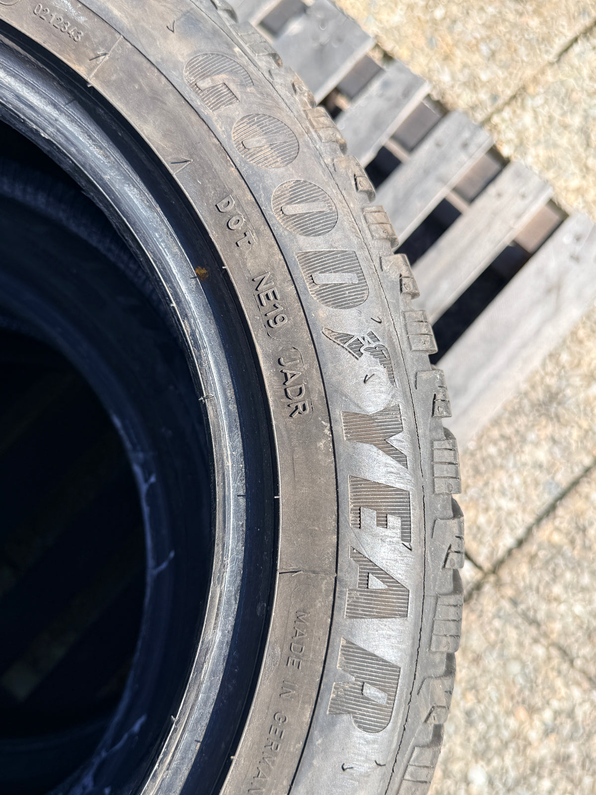 195/55/16 - Invernali - Goodyear antiforatura - DOT 2017 - Usato