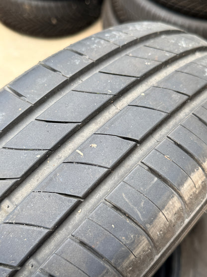 185/65/15 - Estive - Kumho - DOT 2024 - Usato
