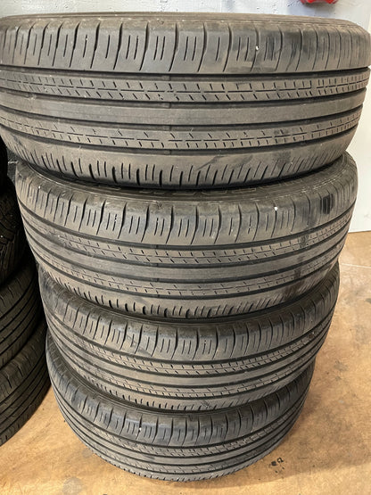 225/60/18 - estivi - Dunlop - DOT 2022 - Usato