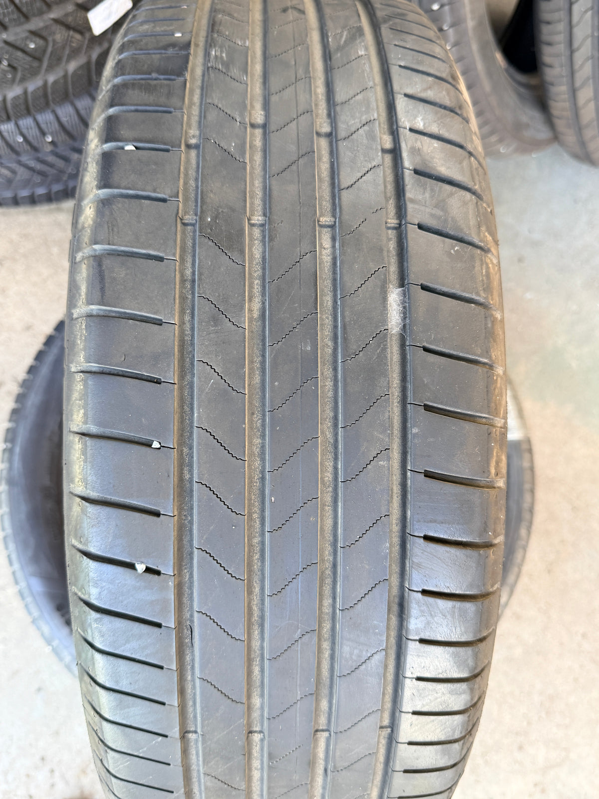 205/55/19 - Estive - Bridgestone - DOT 2023 - Usato