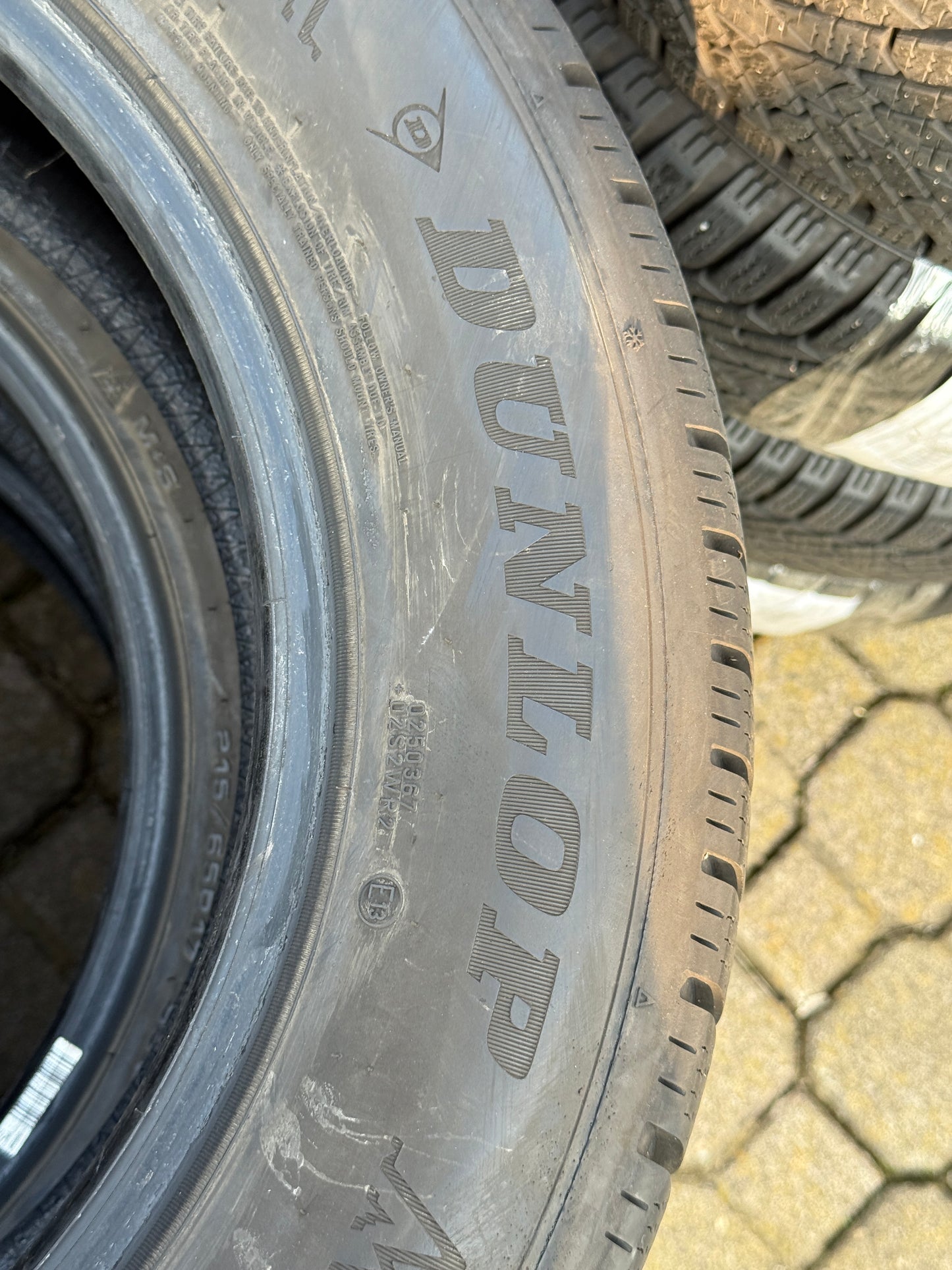 215/65/17 - Invernali - Dunlop - DOT 2022 - Usato