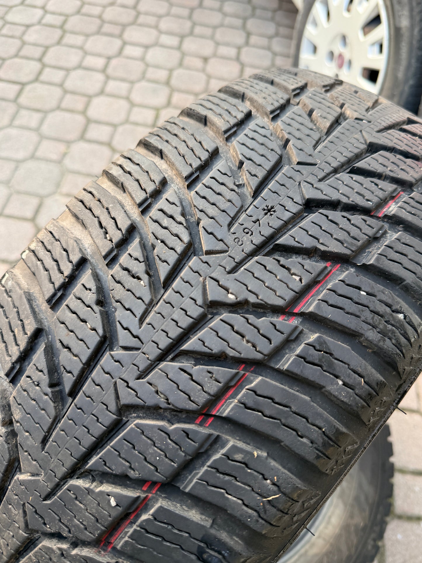 225/55/17C - Invernali - Nokian - DOT 2023 - Usato