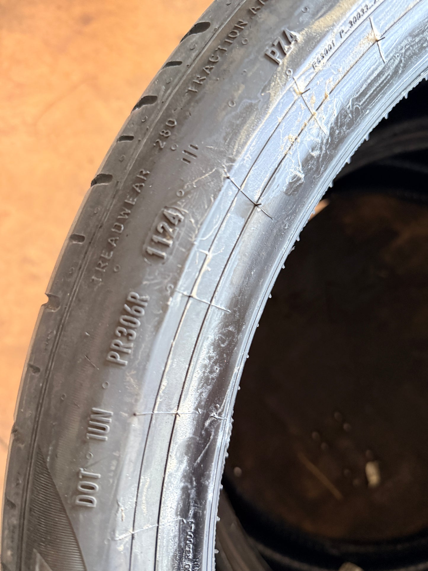 315/30/22-275/35/22- Estive - Pirelli - DOT 2024 - Usato